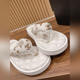 CHANEL Pre-Spring 2026 Новинка： шлепан