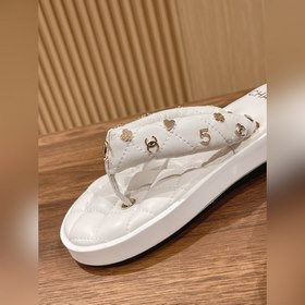 CHANEL Pre-Spring 2026 Новинка： шлепан