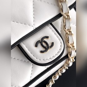 CHANEL 25p Ultra-Mini Chain Wallet Иде