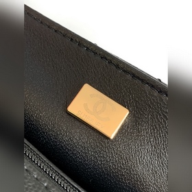 CNITFR5701 CHANEL25B Сезонная коллекци