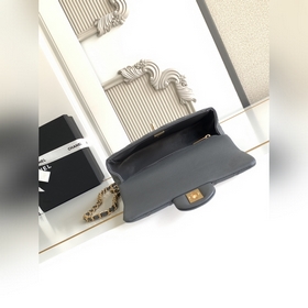 CNITFR5701 CHANEL25B Сезонная коллекци