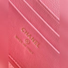 25C Lipstick Clutch： Изысканная компак