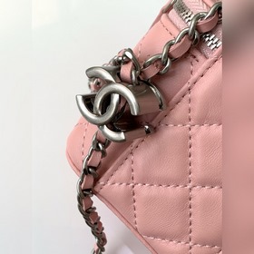 25b Новая косметичка из кожи ягненка. 