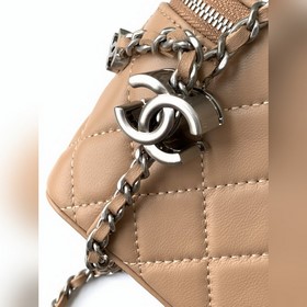 25b Новая косметичка из кожи ягненка. 