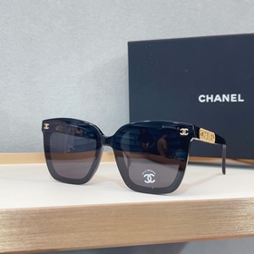 CHANEL с зауженным подолом и четкими б