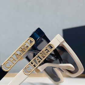 CHANEL с зауженным подолом и четкими б