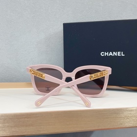 CHANEL с зауженным подолом и четкими б