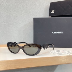 Сочетающийся стиль CHANEL Xin Zhi Lei 