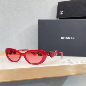 Сочетающийся стиль CHANEL Xin Zhi Lei 