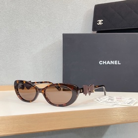 Сочетающийся стиль CHANEL Xin Zhi Lei 