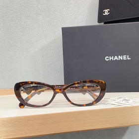 CHANEL Xin Zhi Leis Matching Style： Но