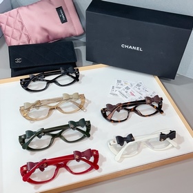 CHANEL Xin Zhi Leis Matching Style： Но