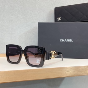Кожаный дизайн с логотипом Chanel Doub