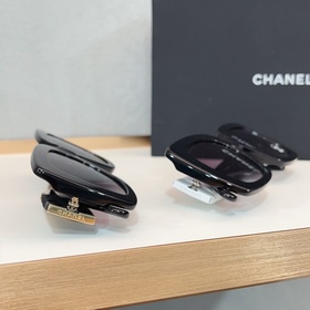 Кожаный дизайн с логотипом Chanel Doub