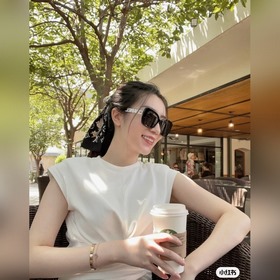 CHANEL требует более высокую версию.