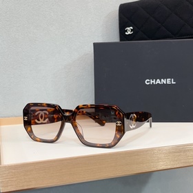 CHANEL МОДЕЛЬ： CH6311 Размер： 61 с