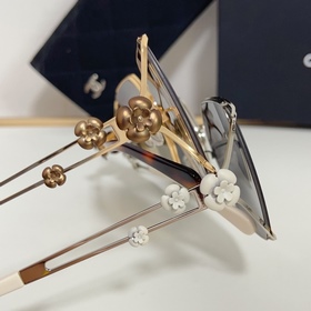CHANEL МОДЕЛЬ： CH5115C Размер： 62 