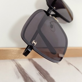 CHANEL Дизайн с окантовкой  Модель： 