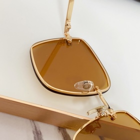 CHANEL Дизайн с окантовкой  Модель： 