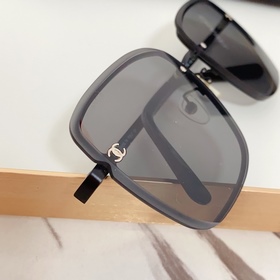 CHANEL Дизайн с окантовкой  Модель： 