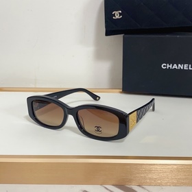 CHANEL Матовая фурнитура для усилени