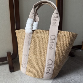 Сумка Chloe Woody Straw Bucket Bag в н