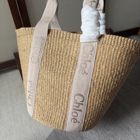 Сумка Chloe Woody Straw Bucket Bag в н