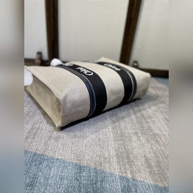 2026 — Chloe Woody Tote Limited Editio