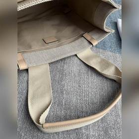 Средняя сумка Chloe цвета бисквита явл
