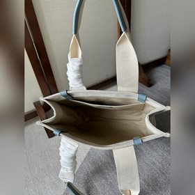 Chloe является настоящим законодателем