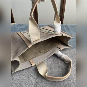 Большая сумка Chloe Tote Bag является 