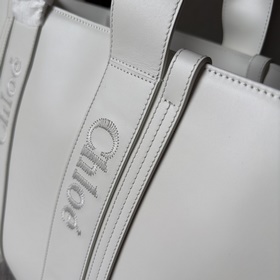 Кожаная сумка Chloe22S Woody： потрясаю