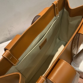 Кожаная сумка Chloé Woody Tote Детали 