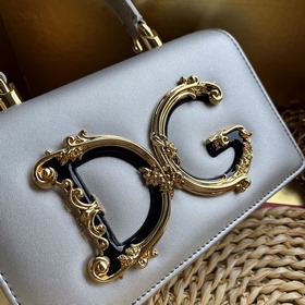 [Dolce & Gabbana] Новинка. Артик