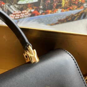 [Dolce & Gabbana] Новинка. Артик