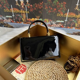 [Dolce & Gabbana] Новинка. Артик