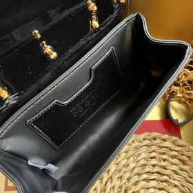 [Dolce & Gabbana] Новинка. Артик