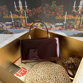[Dolce & Gabbana] Новинка. Артик