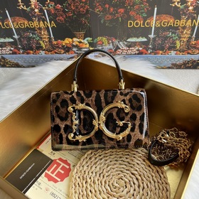 [Dolce & Gabbana] Новинка. Артик