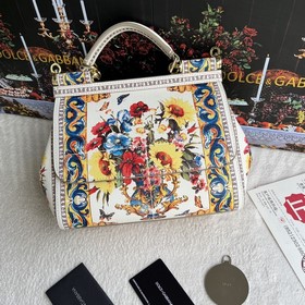 Dolce &amp; Gabbana Кожаная сумка чере