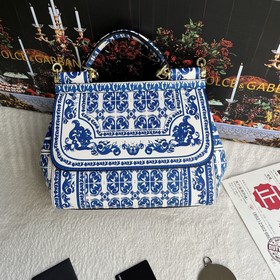 Dolce &amp; Gabbana Кожаная сумка чере