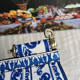 Dolce & Gabbana Кожаная сумка чере