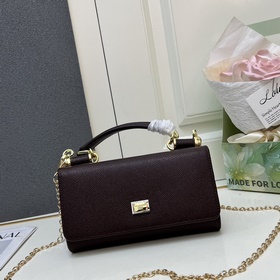 Dolce &amp; Gabbana Импортная кожа