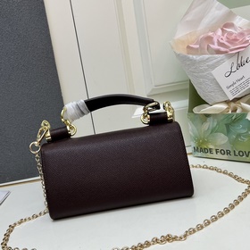 Dolce & Gabbana Импортная кожа  