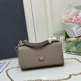 Dolce & Gabbana Импортная кожа   Пр