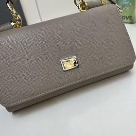 Dolce & Gabbana Импортная кожа   Пр