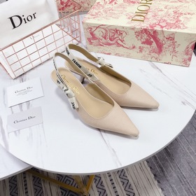 Представляем бестселлеры Dior — сандал