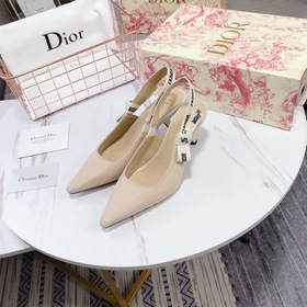Представляем бестселлеры Dior — сандал