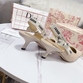 Представляем бестселлеры Dior — сандал