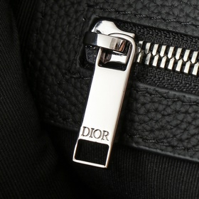 Черная кожа с принтом Dior Gravity... 
